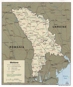 Political and administrative map of Moldova with roads and cities.
